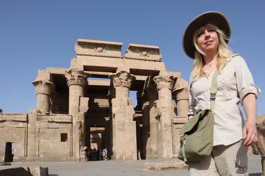 Luxor: Edfu and Kom Ombo Private All-Inclusive Guided Tour - Morning pickup and the ride through the Nile Valley