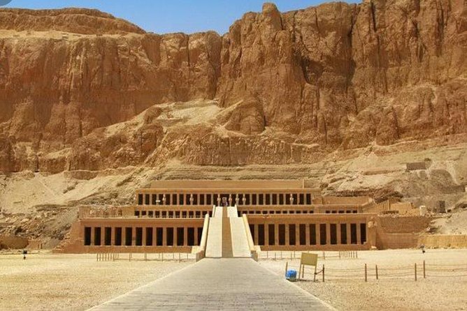 Luxor Full Day Sightseeing Tour by Bus from Hurghada - Lunch at a Local Restaurant