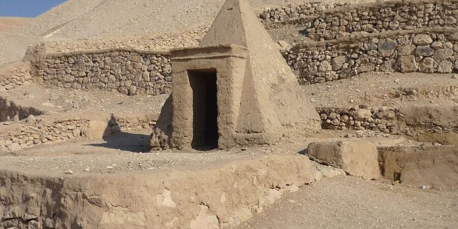 Luxor: Habu, Deir El Medina, Shared tour, Guide, and Lunch - Lunch and the real value of $40