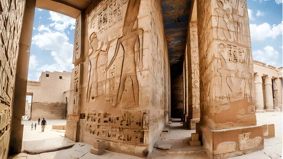Luxor: Medinet Habu, Deir el-Medina & Valley of Queens Tour - Deir el-Medina, the village behind the tombs