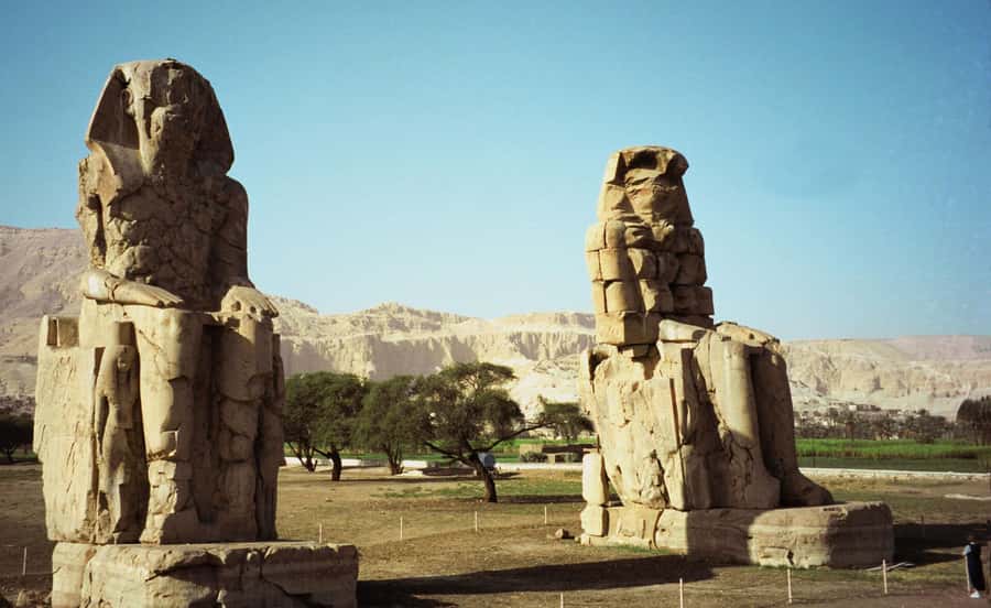 Luxor: Private East and West Banks Tour and Felucca Cruise - Guides, drivers, and the human side of the day
