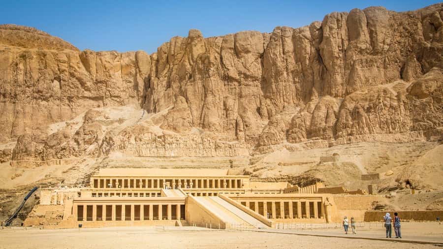 Luxor: Private Full-Day Luxor Highlights Tour with Pickup - Lunch is a welcome break, not just a box to tick