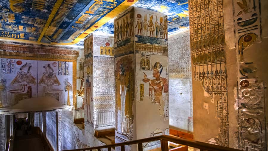 Luxor: Private Tour to Valley of Kings & Hatshepsut Temple. - What the tomb visit is really like