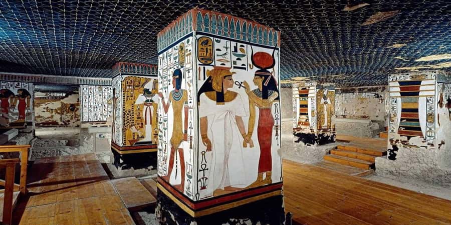 Luxor: Valley of the Kings and Queens Guided Tour with Lunch - Should you book the Valley of the Kings and Queens tour?