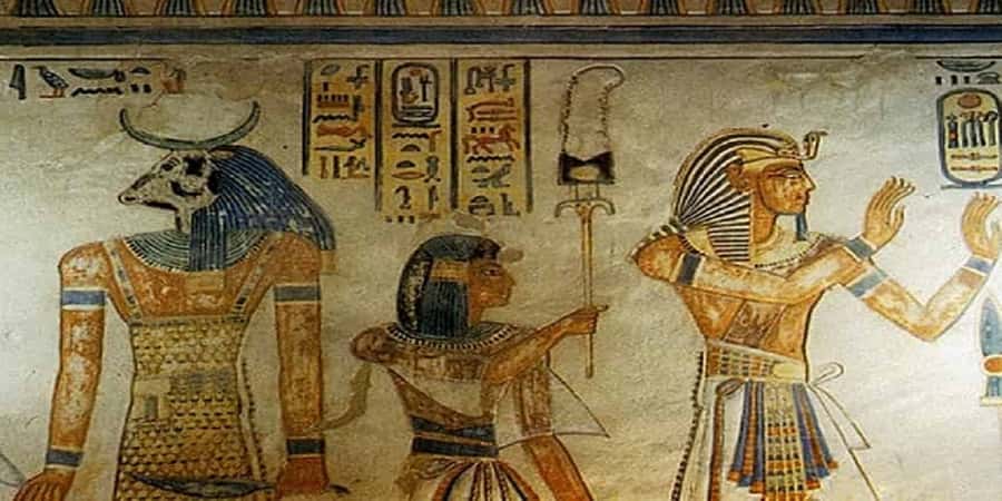 Luxor: Valley of the Kings and Queens Guided Tour with Lunch - A calmer visit to the Valley of the Queens