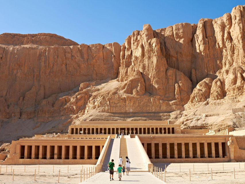Luxor: West and East Banks All-Inclusive Tour & Balloon Ride - The felucca ride gives the day a slower middle