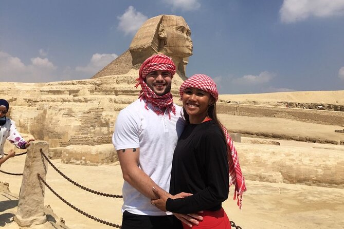 Luxury Private Tour Giza pyramids ,Sphinx ,Camel Rid and Lunch - Koshary lunch and local food