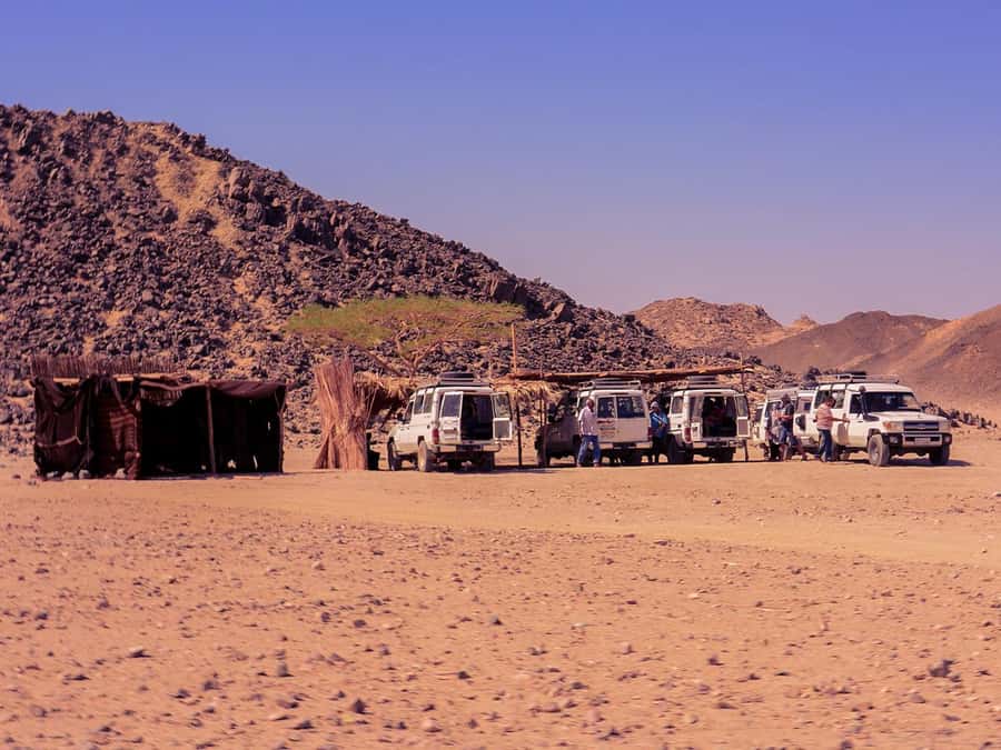 Makadi Bay: Jeep Safari Adventure with Bedouin guide - A five-hour desert outing from Makadi Bay