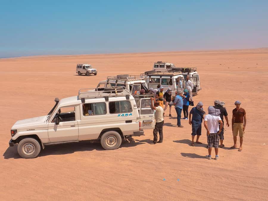 Makadi Bay: Jeep Safari Adventure with Bedouin guide - Crossing the Hurghada Desert by Jeep