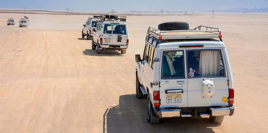 Makadi Bay: Mega Tour Jeep, ATV, Buggy, Camel, Dinner & Show - Stargazing through a digital telescope