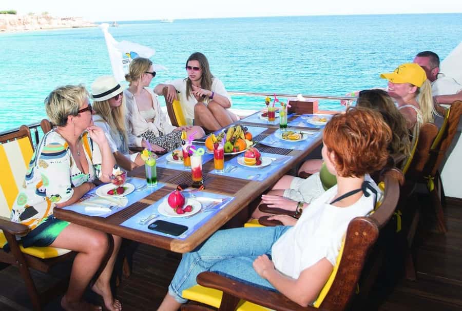 Marsa Alam: Elite vip Turtle bay snorkeling with BBQ Lunch - Marsa Mubarak and the first water stop