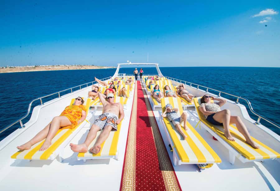 Marsa Alam: Elite vip Turtle bay snorkeling with BBQ Lunch - Languages, safety, and comfort