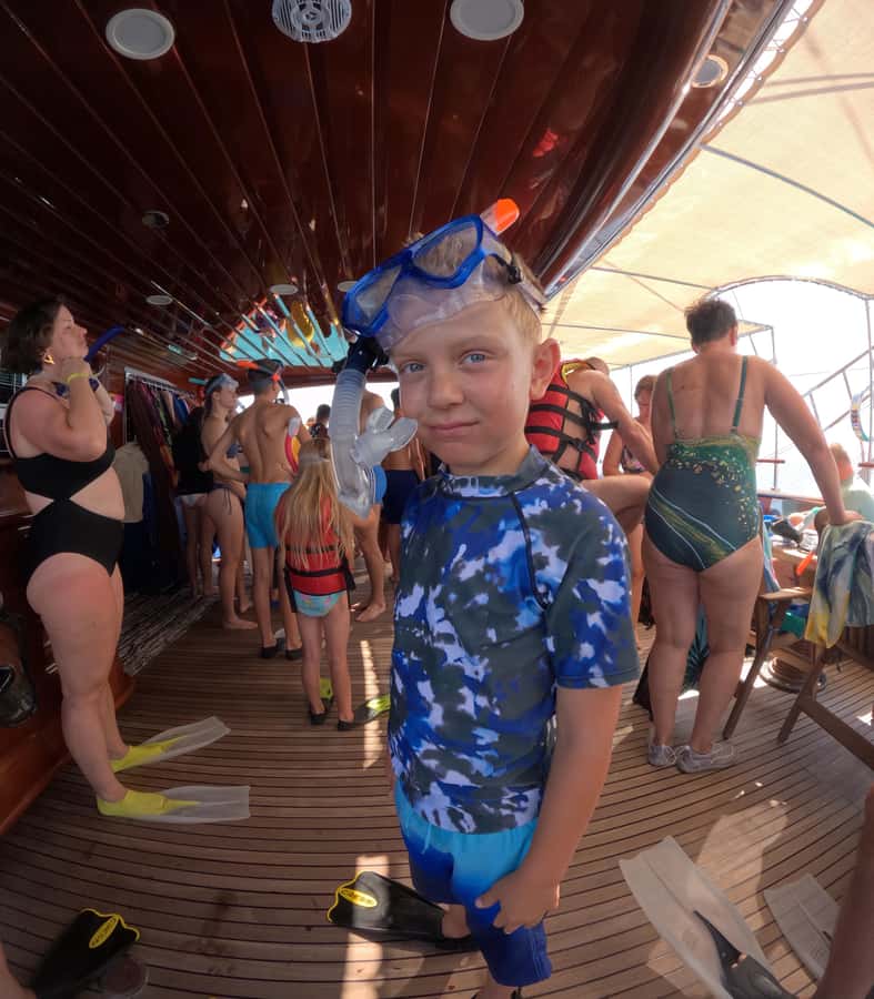 Marsa Alam: Pirates Premium Boat to turtle bay with lunch - Marsa Shona adds a second reef stop