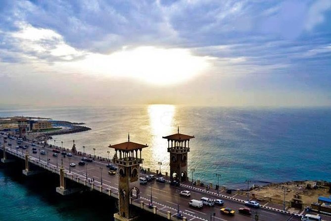 Mirette Tour in Alexandria from Alexandria hotels and Alexandria Port - Lunch, language, and other practical details