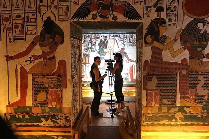 Package Cairo & Alexandra & Luxor & Aswan - Cairo begins with the Pyramids and the Egyptian Museum