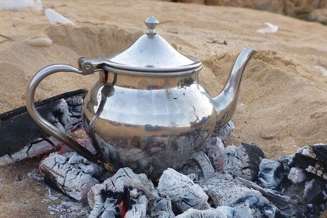 Private 2 Days Jeep Safari to White Desert and Bahariya Oasis - A barbecue dinner and a night at camp