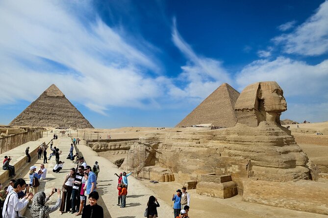 Private Day Tour Pyramids of Giza, Egyptian Museum and Bazaars - Egyptian Museum: two hours among royal treasures
