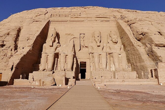 Private Day Tour to Abu Simble Temple from Aswan - Arriving at the Abu Simbel Temple Complex