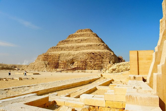 Private Day Trip To Giza Pyramids, Memphis City Dahshur & Saqqara Pyramids - Lunch, shopping stops, and extra charges