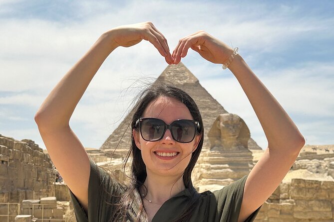 Private Giza Pyramids & Sakkara Tour with Camel Ride & Lunch - The pyramid panorama and 30-minute camel ride
