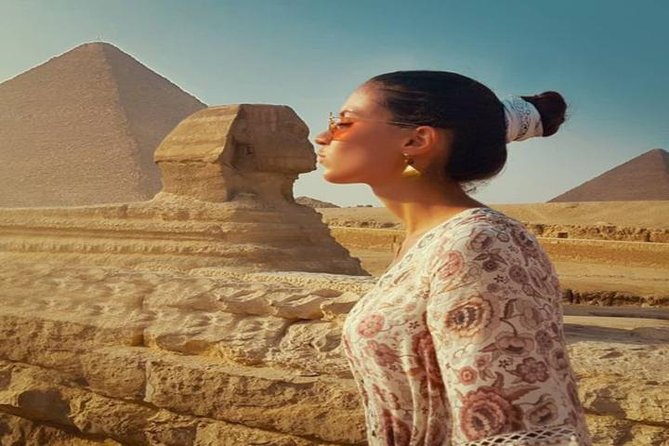 Private Guided Day Tour of Giza and Saqqara with Egyptian Lunch and Camel Ride - What the private format changes