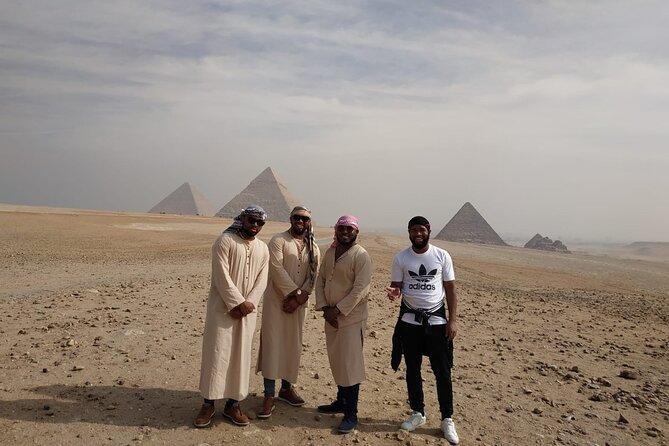 Private guided tour to Giza Pyramids, and Great Sphinx - Khafre and the Sphinx tell one connected story