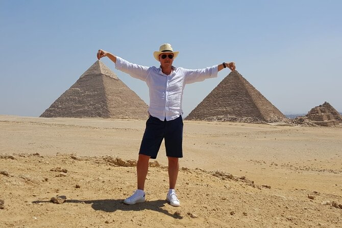 Private guided tour to Giza Pyramids, and Great Sphinx - Menkaure adds a quieter stop