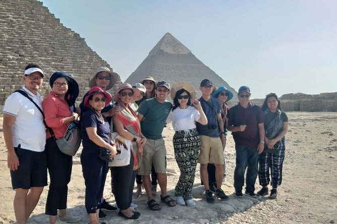 Private Guided Tour to Giza Pyramids and Sphinx - Adding the camel ride and Egyptian lunch