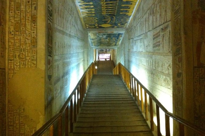 Private Half Day West Bank Tour to Valley of the Kings Queen Hatshepsut Temple and Colossi of Memnon - The Colossi of Memnon in a short final stop