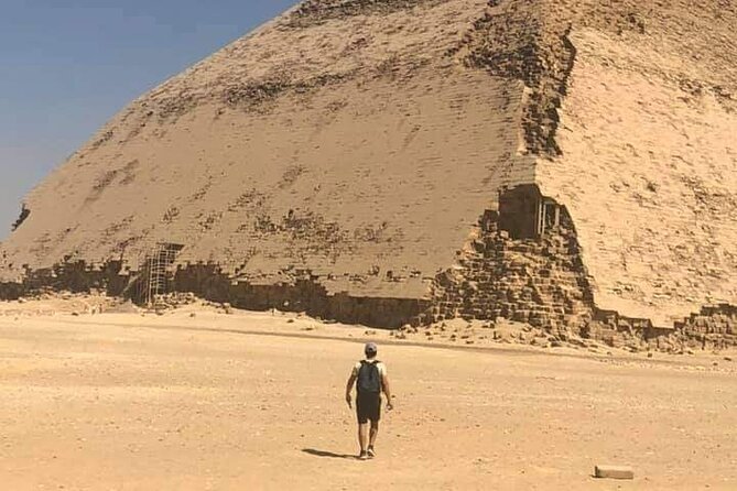 Private inclusive day tour at Giza pyramids, Sakkarra, Memphis and Dahshur. - Starting at the Great Pyramids of Giza