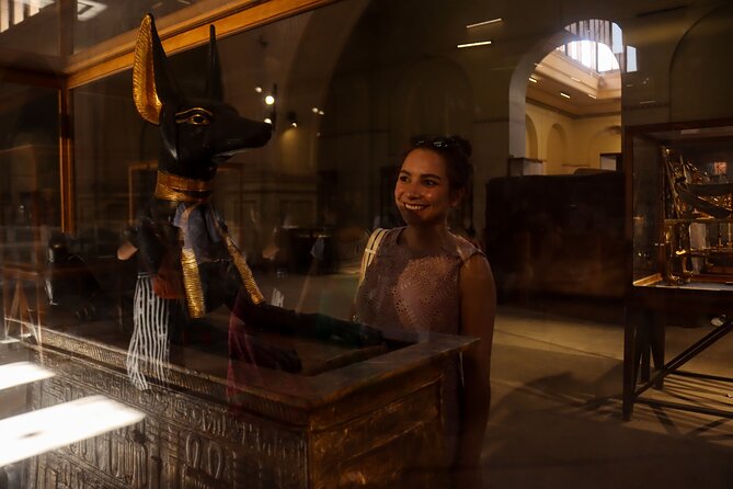 Private Tour: Discover Giza Pyramids, Sphinx & Egyptian Museum - Lunch and the value of the all-inclusive option