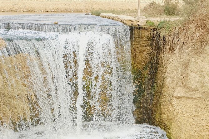 Private tour El Fayoum Oasis and Wadi Rayan waterfall from Cairo - Lunch and pottery in Tunis Village