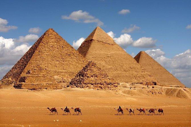 Private Tour: Giza Pyramids, Sphinx, Egyptian Museum, Khan el-Khalili Bazaar - The right way to see Cairo in one day