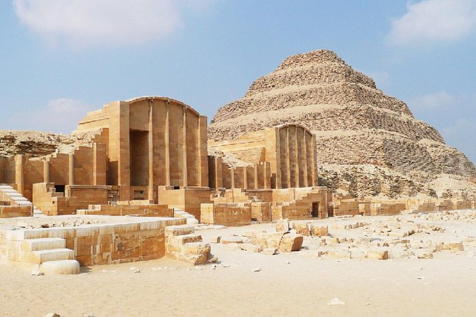 Private Tour: Giza Pyramids, Sphinx, Memphis, Sakkara - Giza and the three Great Pyramids