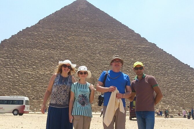 Private Tour of the Pyramids and Egyptian Museum in Giza - Who should book this Cairo day?