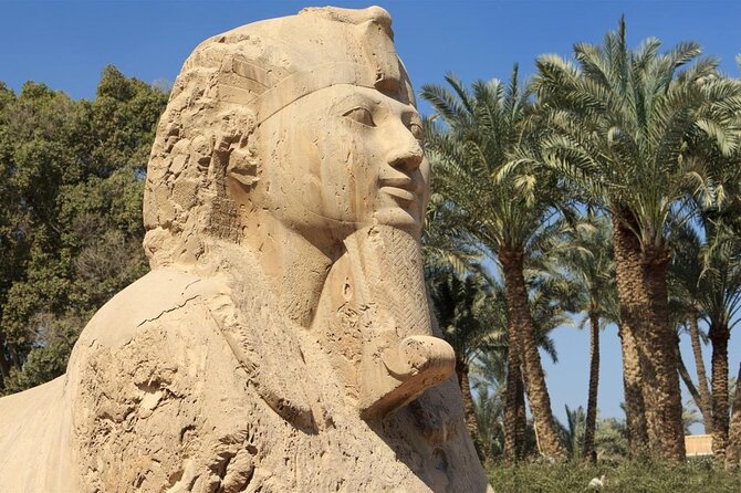 Private Tour to Giza Pyramids and Memphis and Saqqara Pyramids - Giza: the pyramid complex and the Great Sphinx