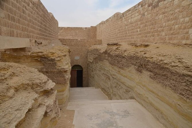 Private Tour to Giza Pyramids Sphinx Memphis and Saqqara - Memphis: statues in Egypt’s ancient capital