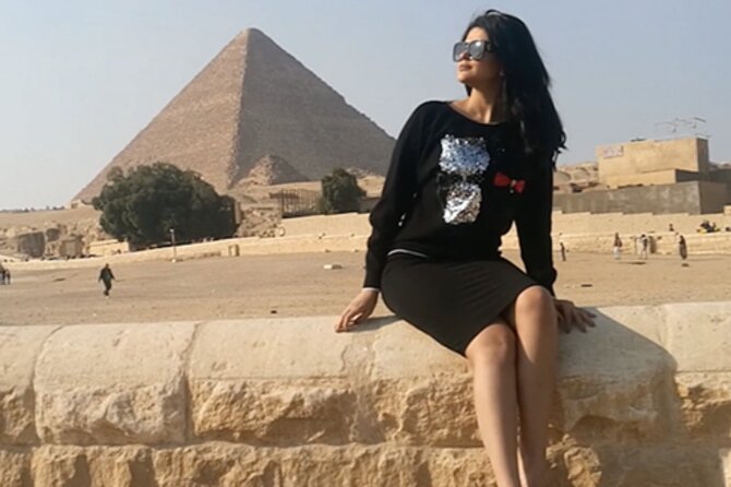 Private Tour To Pyramids of Giza Memphis Saqqara With Lunch - Egyptian lunch and the value of the $35 price