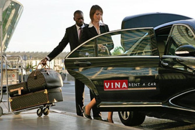 Private transfer from Aswan to Luxor - Inside the private car