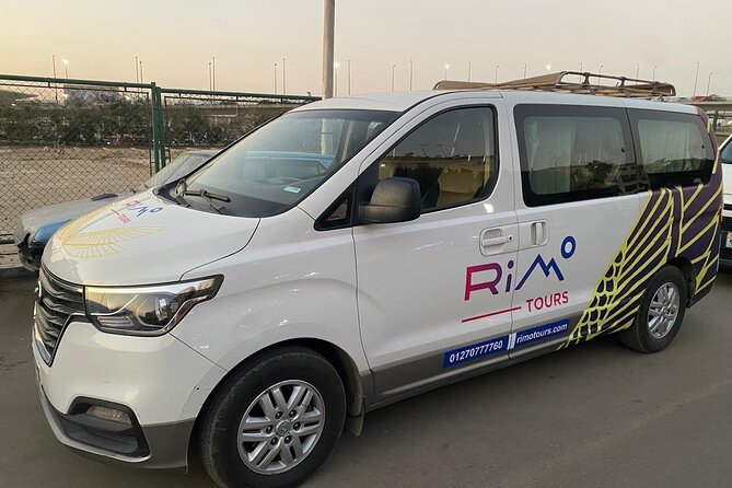 Private Transfer from Hurghada Airport to anywhere in Hurghada - How the service handles families and solo arrivals