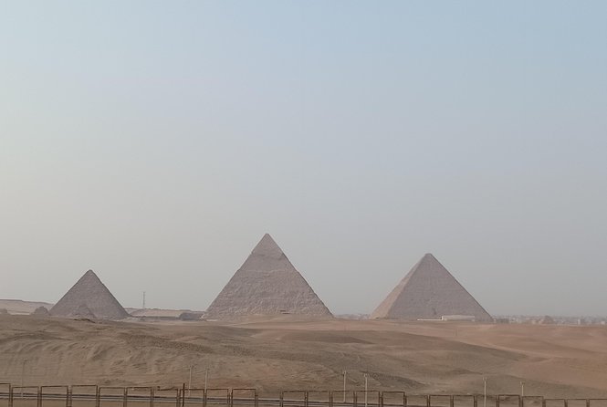 Pyramids camel ride - Why an early camel ride works at Giza