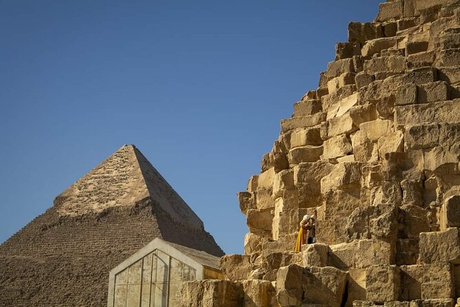 Pyramids & Sphinx Saqqara Day Tour - The panoramic pyramid viewpoint