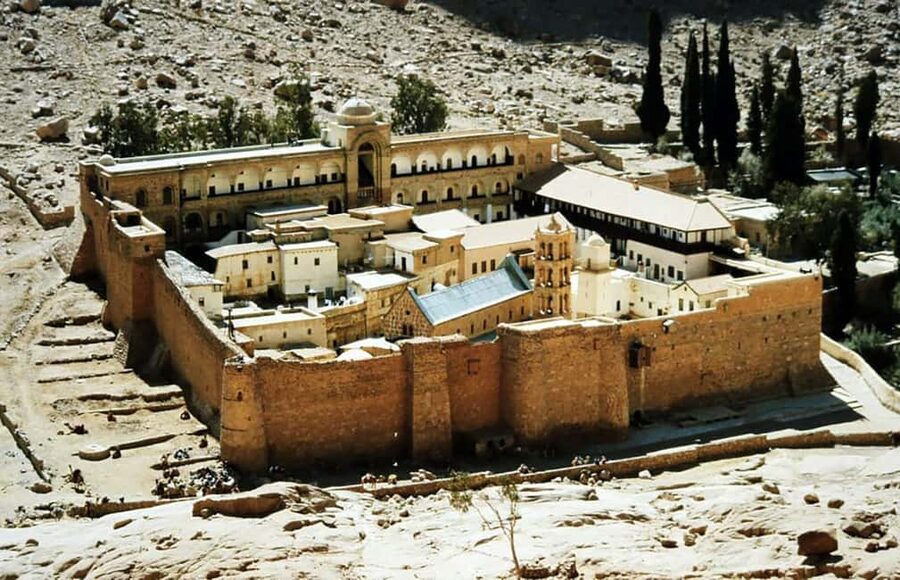 Sharm El Sheikh: Mount Sinai & St. Catherine Monastery Tour - Climbing Moses’ Mountain in the dark