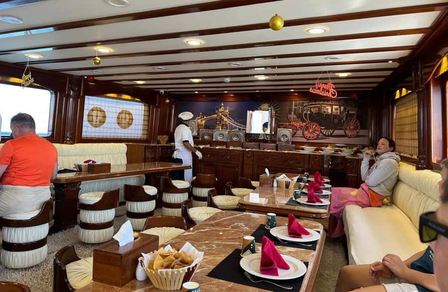 Sharm el-Sheikh: Ras Mohammed Elite VIP Cruise and BBQ Lunch - White Island for a change of pace