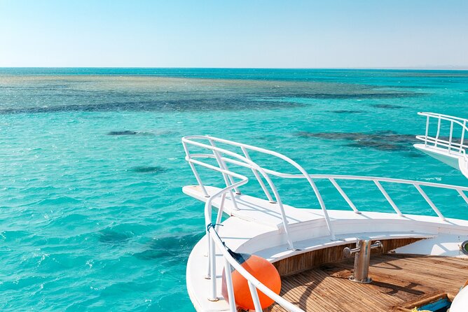 Sharm El Sheikh: White Island and Ras Mohamed Cruise Adventure - White Island and the reality of a tidal sandbar