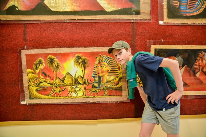 Small group Hurghada to Luxor, Valley of the Kings by Van - Lunch, the Nile crossing, and the day’s rhythm