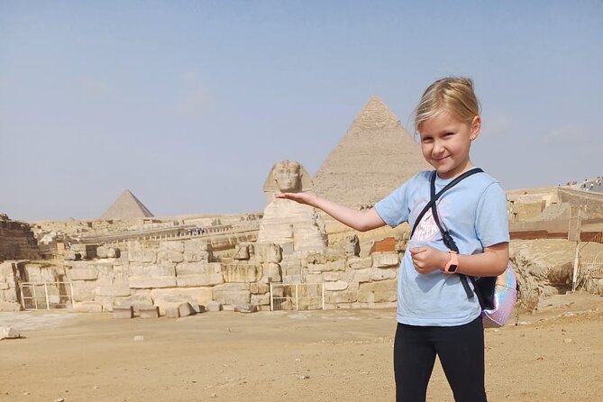 The Giza Pyramids, the Great Sphinx, and Local Lunch. - Meeting the Sphinx and Valley Temple