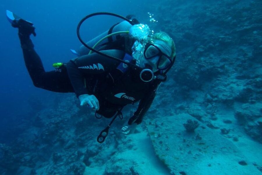Tiran Island: Full-day Snorkeling, Diving Boat Trip - What happens at the dive center and port