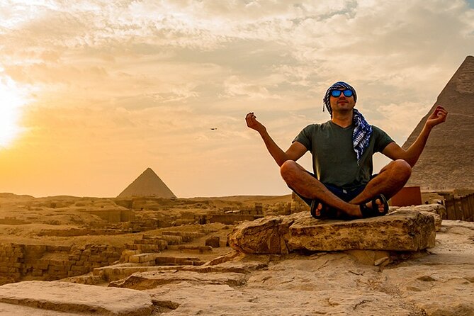 Tour to Giza Pyramids and Sphinx - Three pyramids, one unforgettable morning