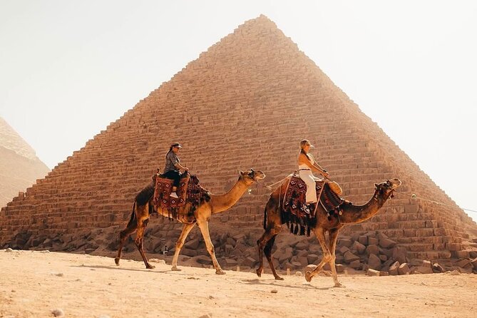 Tour to the Giza Pyramids,Sphinx,Egyptian Museum , Khan elKhalili - What the private format is worth